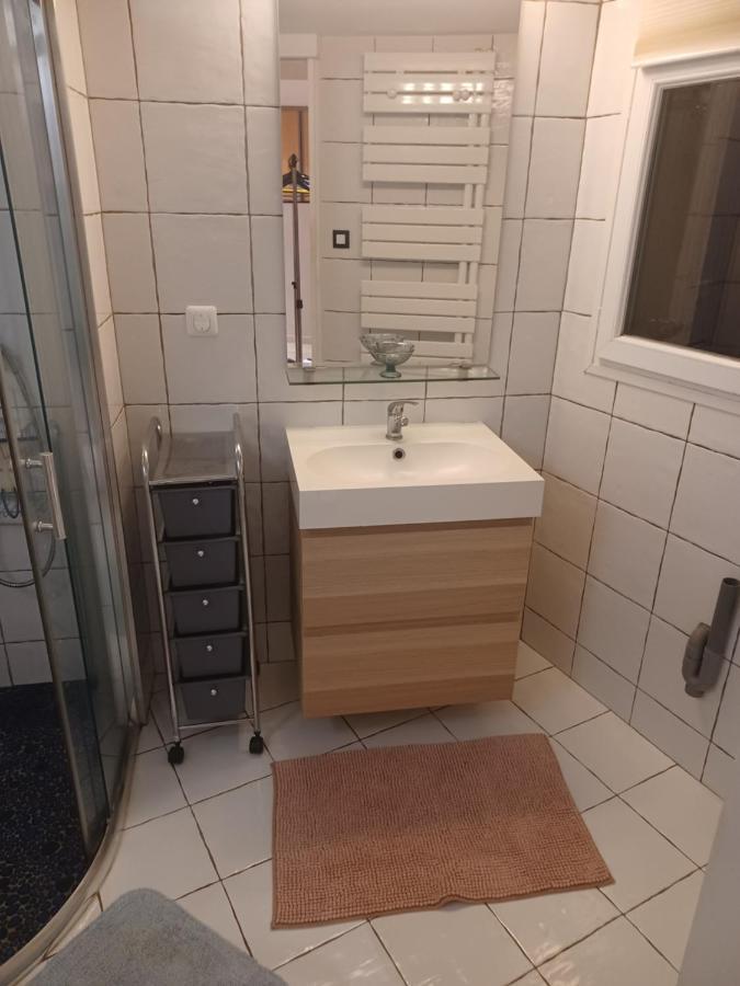 Апартаменты Studio Cosy Au Calme Тулон Экстерьер фото